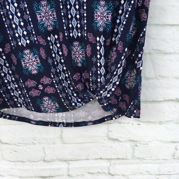 Style&Co Southwest Short Sleeve Twist Hem Tee XS - Picture 7 of 9
